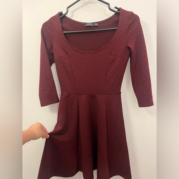 Mini burgundy winter dress - Picture 2 of 4